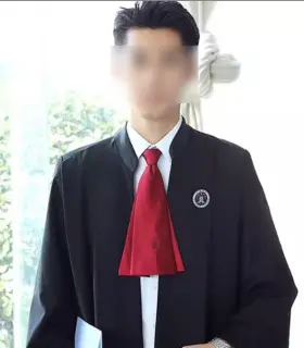 張律師 擅長(zhang)領(ling)域(yu)：郃(he)同糾紛、房産(chan)糾紛